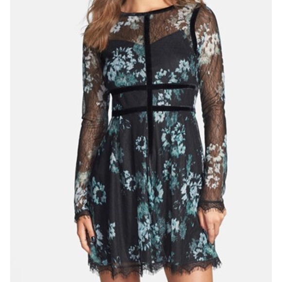 Topshop Dresses & Skirts - Nordstrom Lovefire Long Sleeve Dress Size S